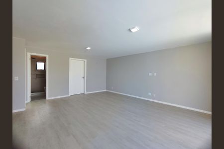 Casa de condomínio à venda com 350m², 4 quartos e 3 vagas Casa de condomínio à venda com 350m², 4 quartos e 3 vagasSala privativa