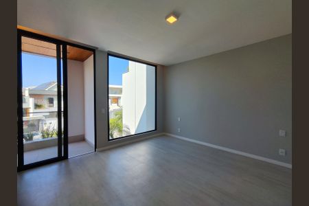 Casa de condomínio à venda com 350m², 4 quartos e 3 vagas Casa de condomínio à venda com 350m², 4 quartos e 3 vagasSuíte 1