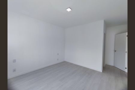 Casa de condomínio à venda com 350m², 4 quartos e 3 vagas Casa de condomínio à venda com 350m², 4 quartos e 3 vagasSuíte 3
