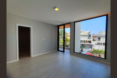 Casa de condomínio à venda com 350m², 4 quartos e 3 vagas Casa de condomínio à venda com 350m², 4 quartos e 3 vagasSuíte 1