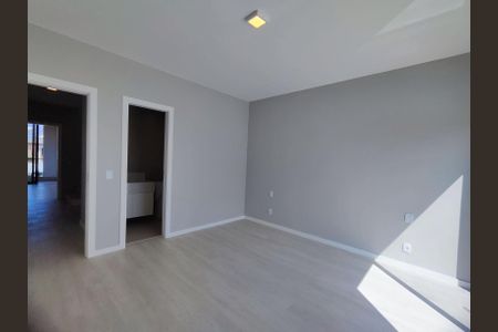 Casa de condomínio à venda com 350m², 4 quartos e 3 vagas Casa de condomínio à venda com 350m², 4 quartos e 3 vagasSuíte 2