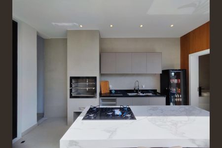 Casa de condomínio à venda com 350m², 4 quartos e 3 vagas Casa de condomínio à venda com 350m², 4 quartos e 3 vagasÁrea externa