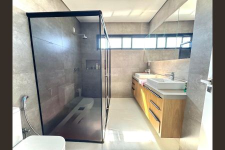 Banheiro de casa para alugar com 3 quartos, 200m² em Morro das Pedras, Florianópolis