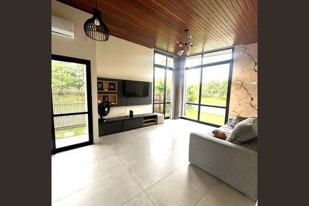 Sala de casa para alugar com 3 quartos, 200m² em Morro das Pedras, Florianópolis