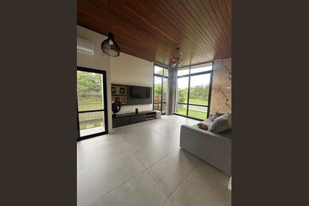 Sala de casa para alugar com 3 quartos, 200m² em Morro das Pedras, Florianópolis