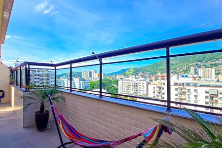Apartamento à venda com 190m², 3 quartos e 3 vagasTerraço