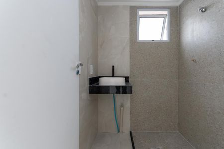 Banheiro Social de kitnet/studio à venda com 1 quarto, 19m² em Água Branca, São Paulo