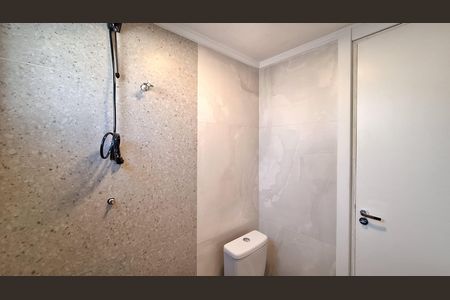 Banheiro de apartamento à venda com 1 quarto, 19m² em Água Branca, São Paulo