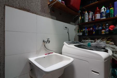 Casa à venda com 73m², 3 quartos e 2 vagasÁrea de Serviço