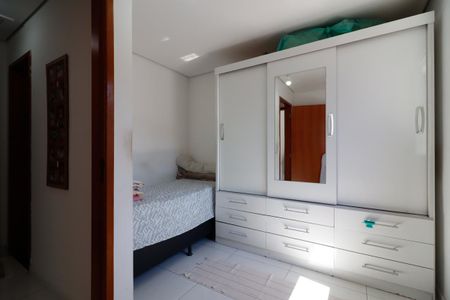 Casa à venda com 73m², 3 quartos e 2 vagasQuarto 2