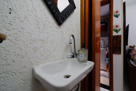Casa à venda com 73m², 3 quartos e 2 vagasLavabo