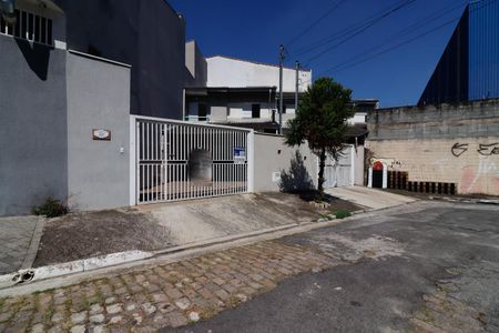 Casa à venda com 73m², 3 quartos e 2 vagasFachada
