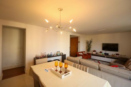 Apartamento à venda com 140m², 4 quartos e 3 vagas Apartamento à venda com 140m², 4 quartos e 3 vagasSala de estar - Jantar