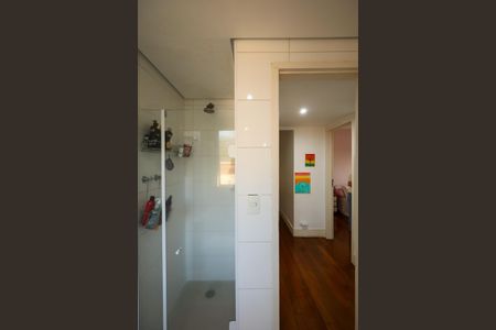 Apartamento à venda com 140m², 4 quartos e 3 vagas Apartamento à venda com 140m², 4 quartos e 3 vagasBanheiro Social 1