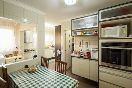 Apartamento à venda com 140m², 4 quartos e 3 vagas Apartamento à venda com 140m², 4 quartos e 3 vagasCozinha