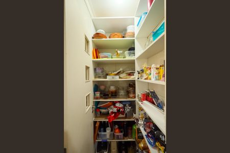 Apartamento à venda com 140m², 4 quartos e 3 vagas Apartamento à venda com 140m², 4 quartos e 3 vagasDespensa
