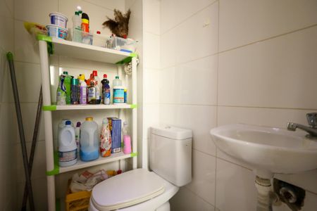 Apartamento à venda com 140m², 4 quartos e 3 vagas Apartamento à venda com 140m², 4 quartos e 3 vagasBanheiro de serviço