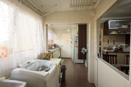 Apartamento à venda com 140m², 4 quartos e 3 vagas Apartamento à venda com 140m², 4 quartos e 3 vagasÁrea de Serviço