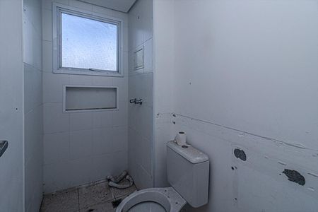 banheiro social_1 de apartamento à venda com 2 quartos, 46m² em Vila Caraguata, São Paulo