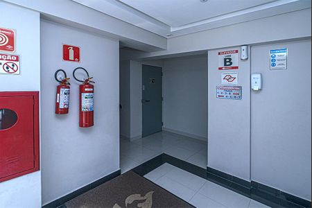 Apartamento à venda com 46m², 2 quartos e 1 vagahall de entrada_4