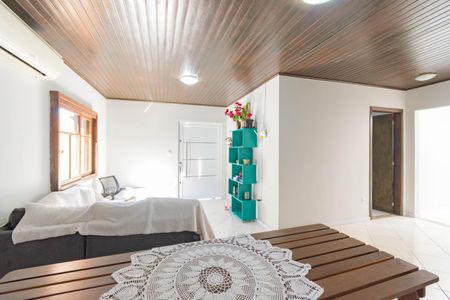 Casa à venda com 118m², 3 quartos e 2 vagas