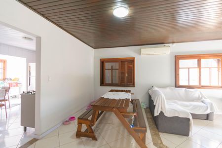 Casa à venda com 118m², 3 quartos e 2 vagas