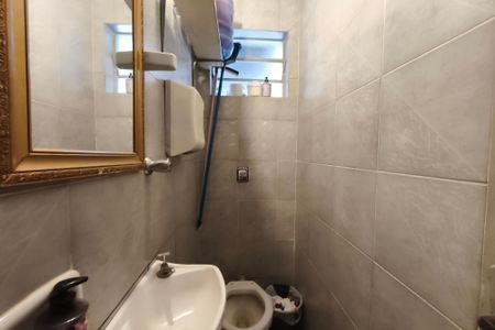 Casa à venda com 390m², 2 quartos e 2 vagasCômodo extra