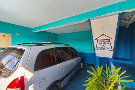 Casa à venda com 390m², 2 quartos e 2 vagasQuintal - Garagem