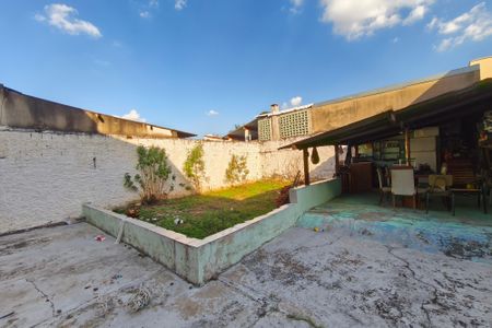 Casa à venda com 390m², 2 quartos e 2 vagasQuintal