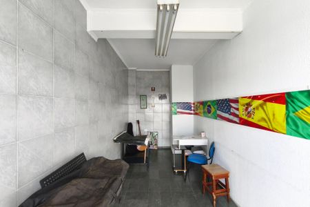 Casa à venda com 390m², 2 quartos e 2 vagasCômodo extra