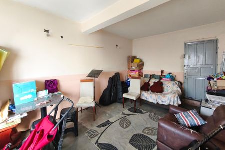 Casa à venda com 390m², 2 quartos e 2 vagasCômodo extra