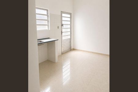 Casa para alugar com 220m², 5 quartos e 2 vagas Casa para alugar com 220m², 5 quartos e 2 vagasCozinha