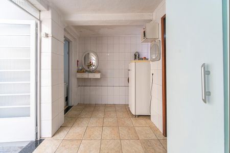 Casa à venda com 200m², 2 quartos e 2 vagasDespensa