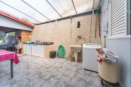 Casa à venda com 200m², 2 quartos e 2 vagasÁrea de Serviço