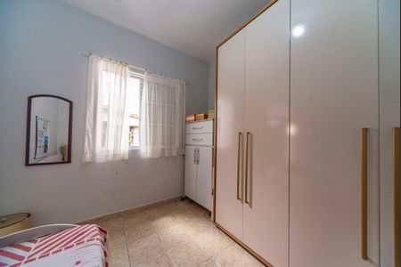 Casa à venda com 200m², 2 quartos e 2 vagasQuarto 2