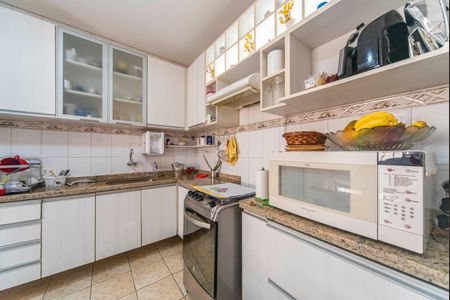 Casa à venda com 200m², 2 quartos e 2 vagasCozinha 