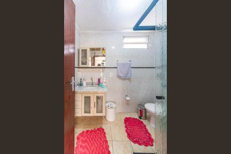 Casa à venda com 200m², 2 quartos e 2 vagasBanheiro Social