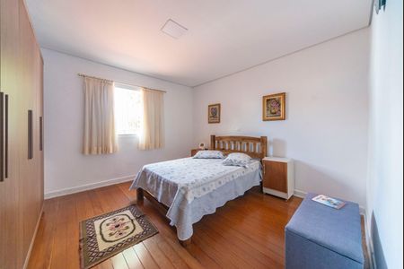 Casa à venda com 200m², 2 quartos e 2 vagasQuarto 1