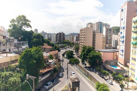 Vista da Sala de apartamento à venda com 2 quartos, 80m² em Icaraí, Niterói