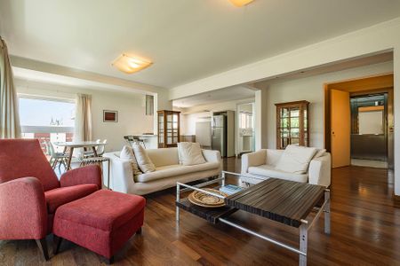 Apartamento para alugar com 128m², 2 quartos e 3 vagas Apartamento para alugar com 128m², 2 quartos e 3 vagasSala/Cozinha