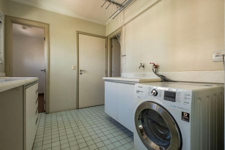 Apartamento para alugar com 128m², 2 quartos e 3 vagas Apartamento para alugar com 128m², 2 quartos e 3 vagasÁrea de Serviço
