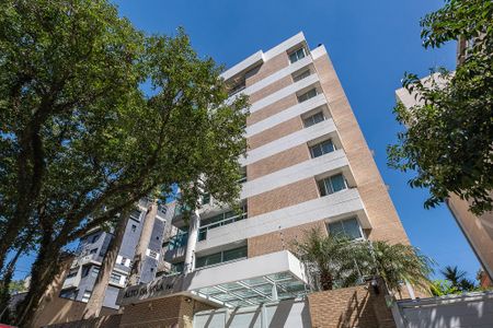 Apartamento para alugar com 128m², 2 quartos e 3 vagas Apartamento para alugar com 128m², 2 quartos e 3 vagasFachada