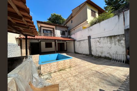 Casa à venda com 150m², 3 quartos e sem vagaQuintal