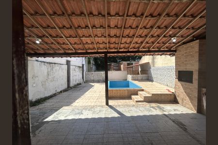 Vista do Quarto 1 de casa à venda com 3 quartos, 150m² em Vila Valqueire, Rio de Janeiro