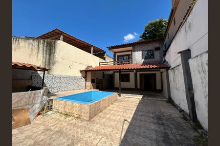 Casa à venda com 150m², 3 quartos e sem vagaQuintal
