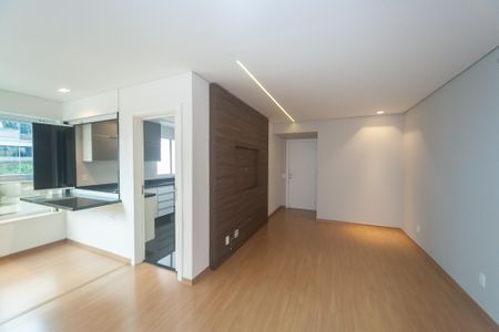 Apartamento para alugar com 77m², 2 quartos e 2 vagassala