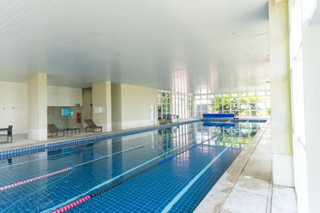 Apartamento para alugar com 77m², 2 quartos e 2 vagasÁrea comum - Piscina coberta