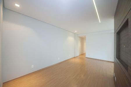 Apartamento para alugar com 77m², 2 quartos e 2 vagassala