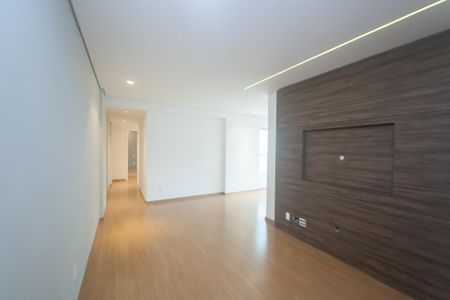 Apartamento para alugar com 77m², 2 quartos e 2 vagassala