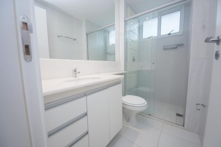 Apartamento para alugar com 77m², 2 quartos e 2 vagasBanheiro Social
